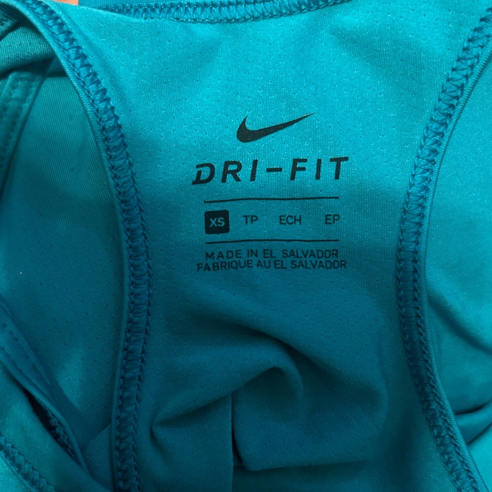 Nike Tank Top - Picture 2 of 3
